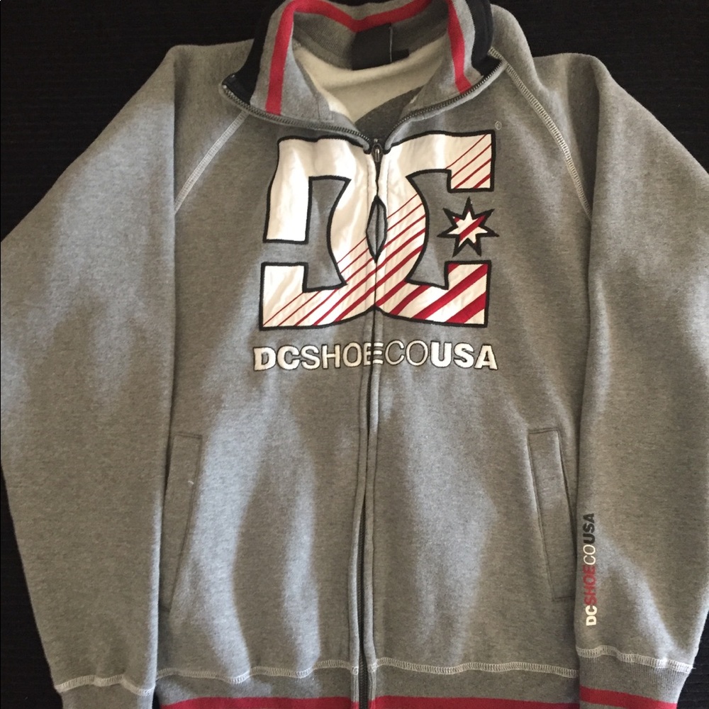 DC SWEATSHIRT